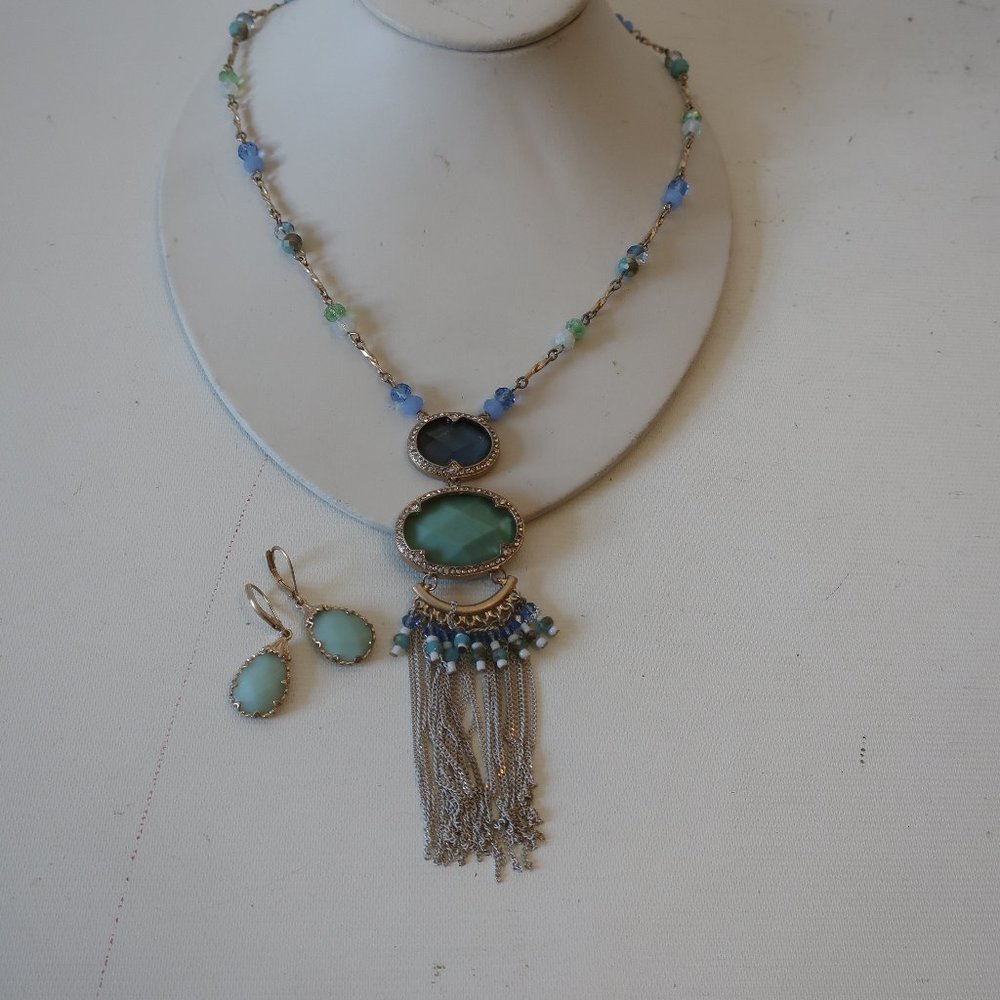 CHICOS GOLD GREEN STONE NECKLACE & EARRINGS